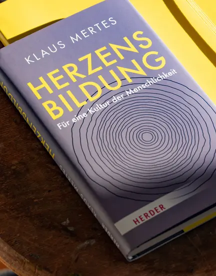 Titelbild Hintergrund